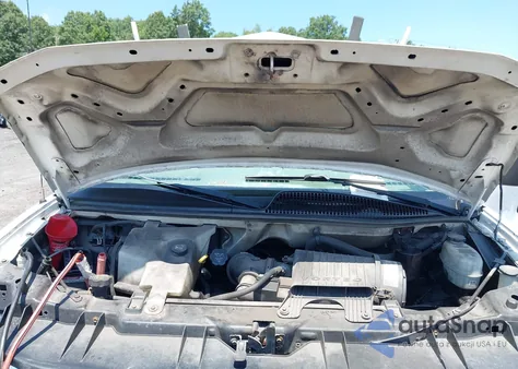 2005 Chevrolet Express from USA, damaged, VIN 1GCGG25VX51137331